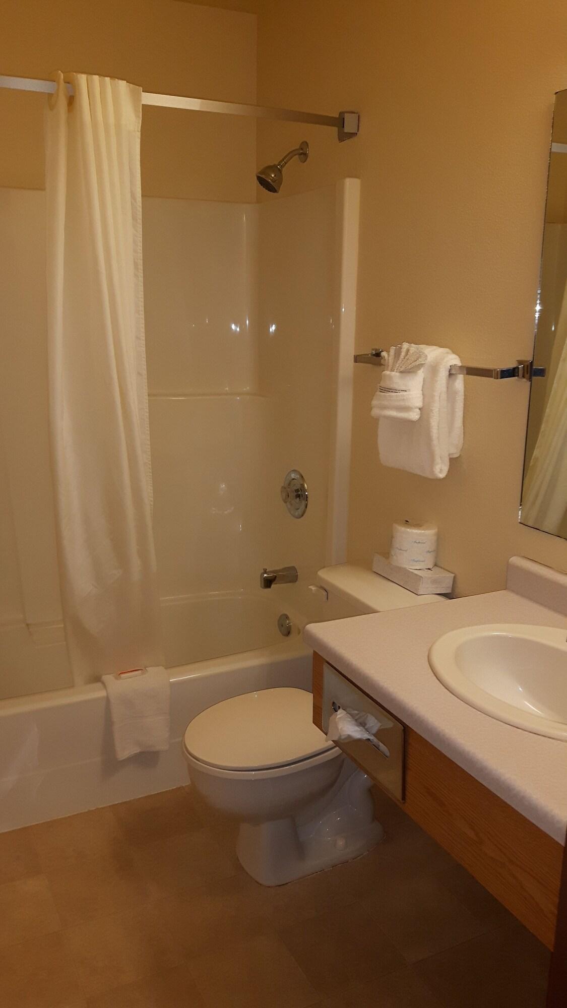 Hotel Super 8 By Wyndham Moose Jaw Sk Esterno foto