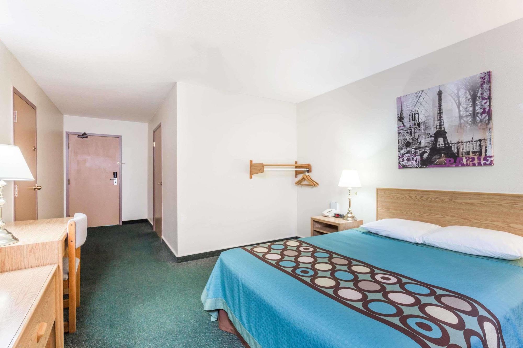 Hotel Super 8 By Wyndham Moose Jaw Sk Esterno foto